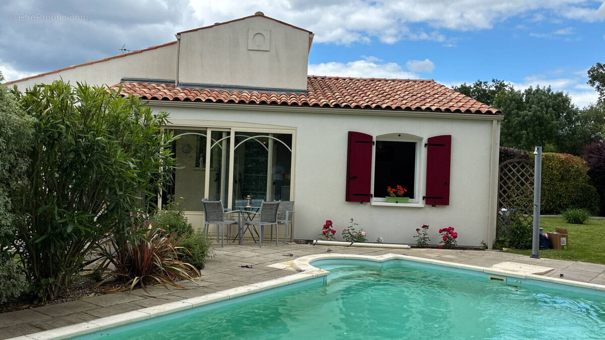 Maison à CHERMIGNAC
