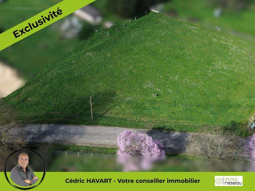 Terrain à TOURNON-SAINT-MARTIN