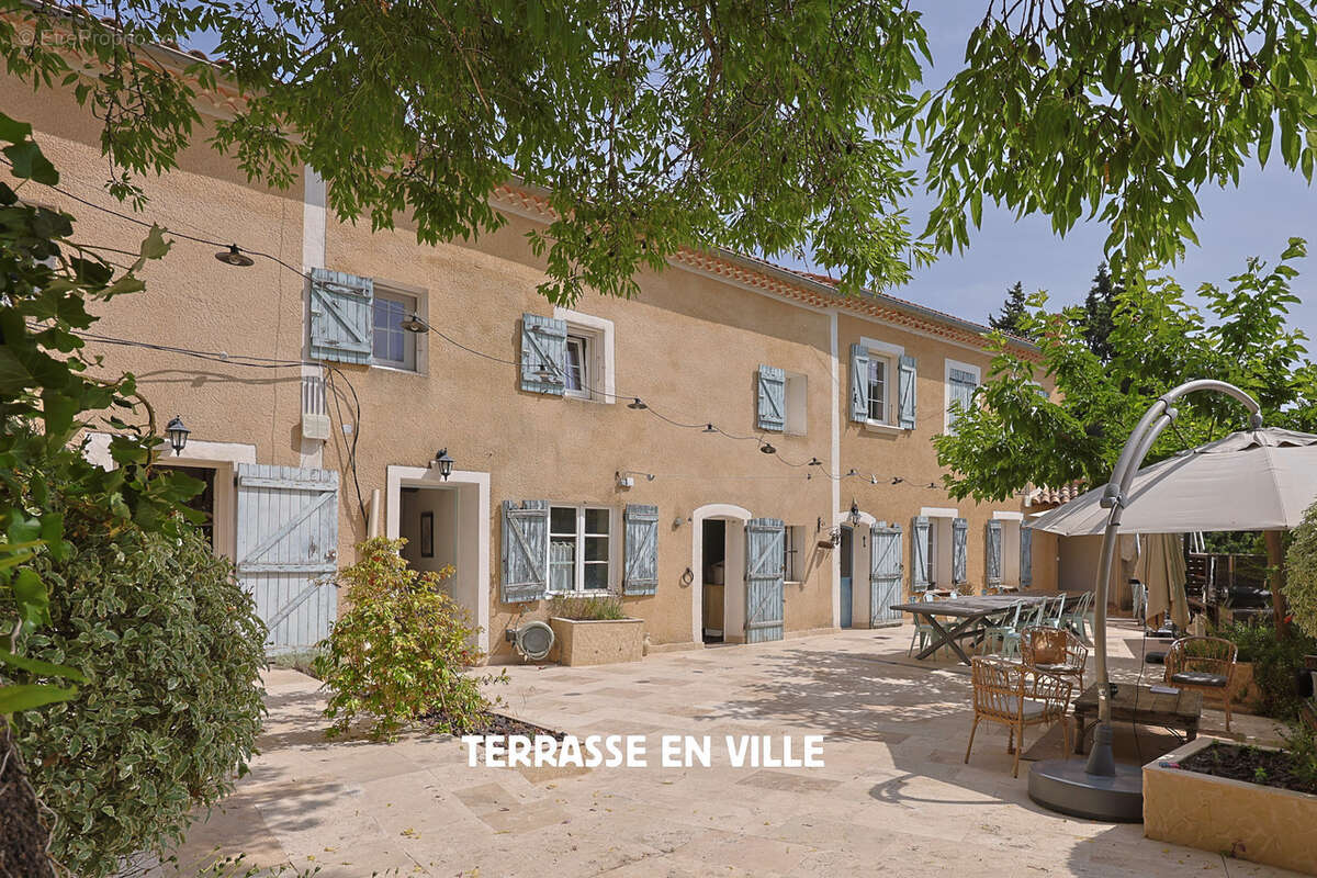 Appartement à EVENOS