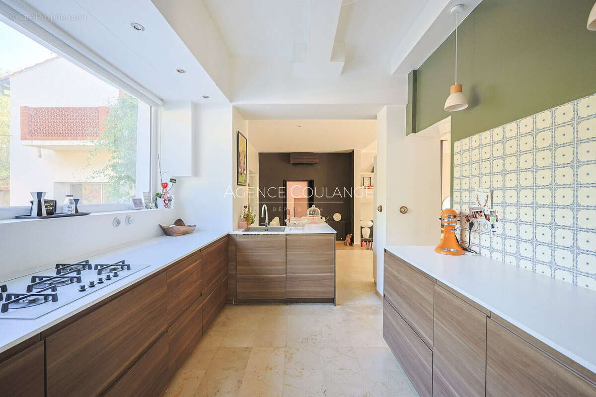 Maison 366 m² à La Ciotat  - photo 5