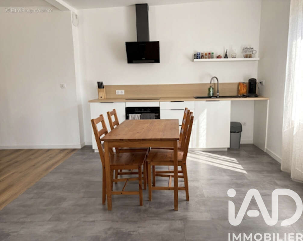Photo 4 - Maison à FRAISANS