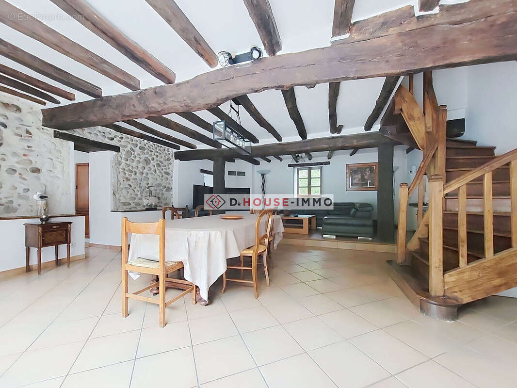 Maison 152 m² à Vourey  - photo 3