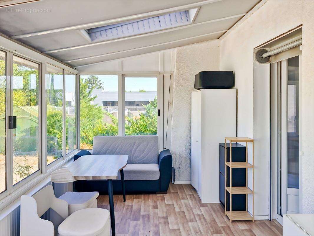 Maison À Vendre : maison sur sous-sol total - véranda - photo 11
