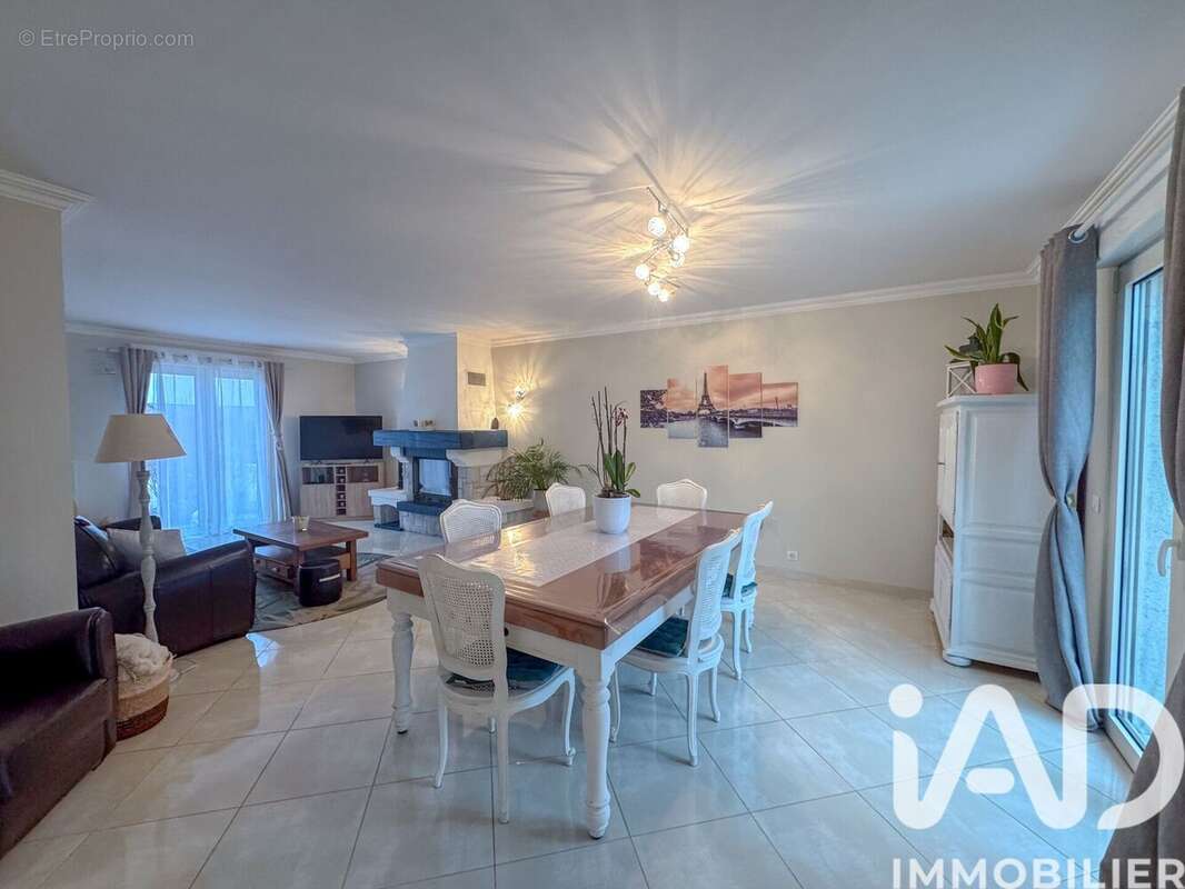 Photo 8 - Maison à GUIGNES