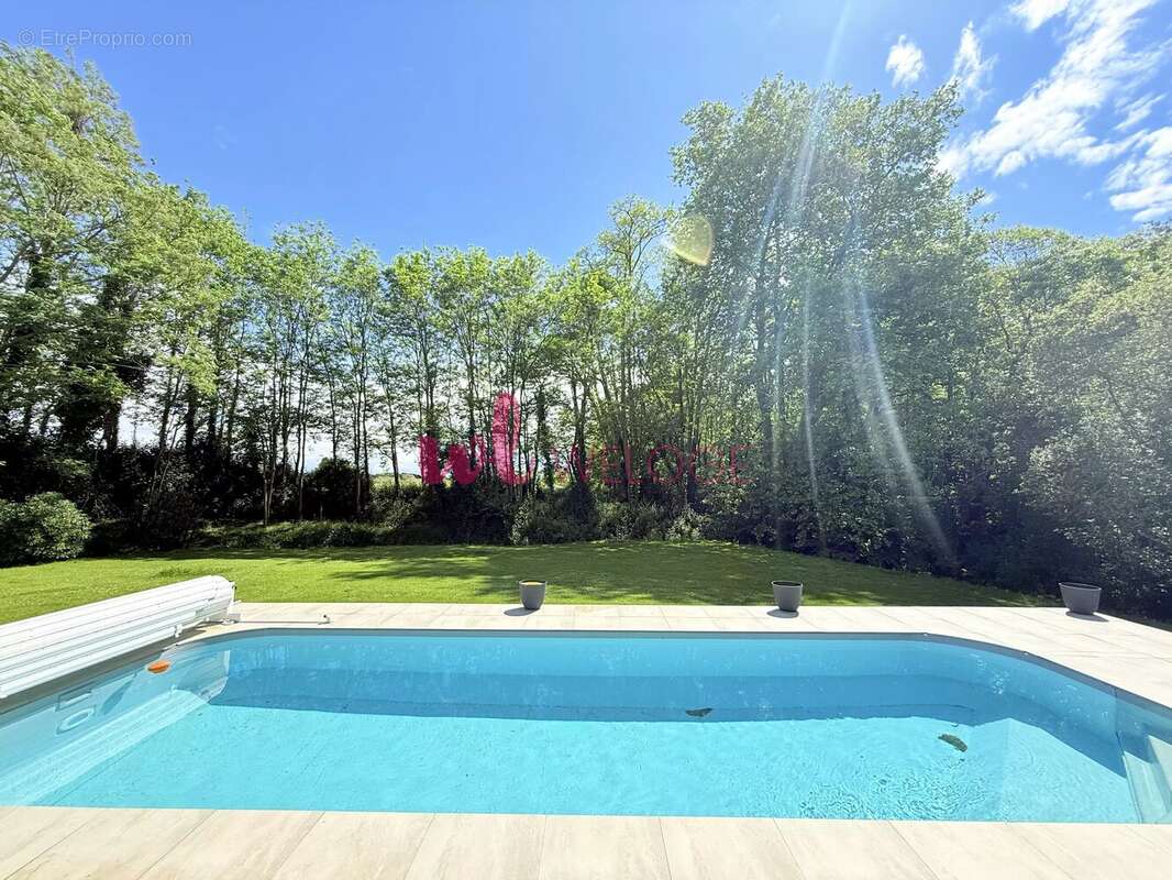 Maison à RIVIERE-SAAS-ET-GOURBY