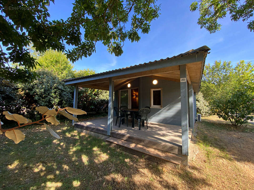 SAINT DENIS - INVESTISSEMENT LOCATIF - LOT de 5 Chalets 2 chambres - 32,69 m² - proche plage - photo 4
