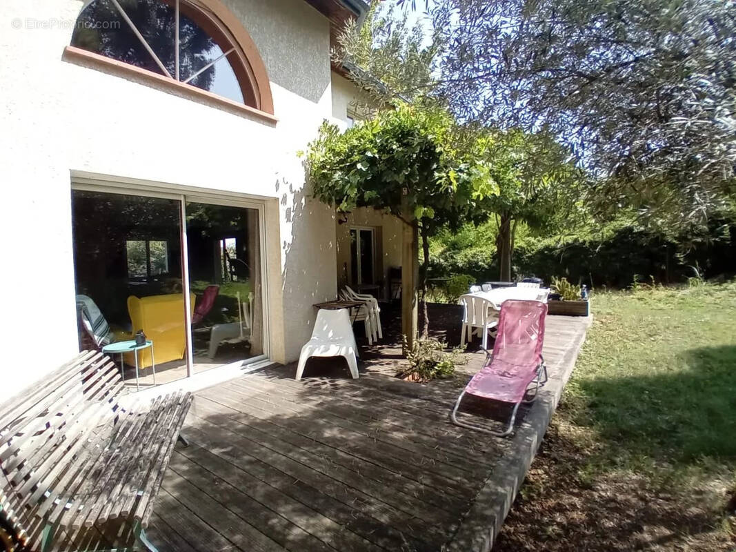 Maison à LACROIX-FALGARDE