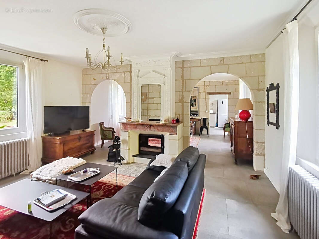 Maison à VARENNES-SUR-LOIRE