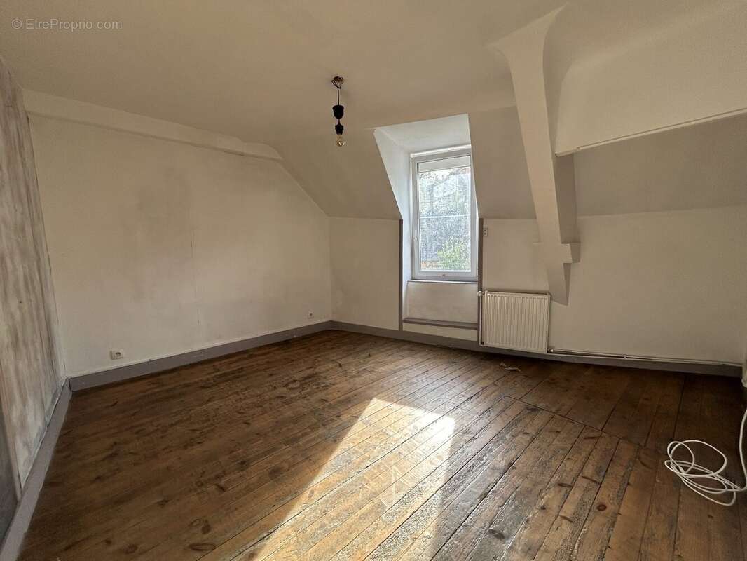 Maison 115 m² à Pont-D'ouilly  - photo 8