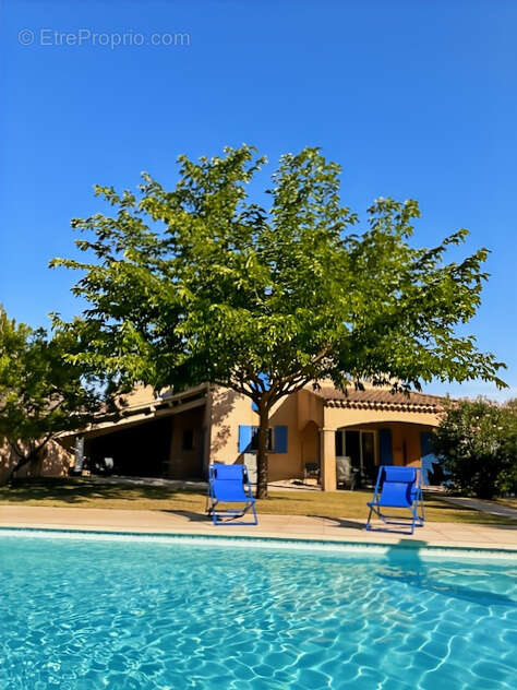 Maison à CHATEAUNEUF-DE-GADAGNE