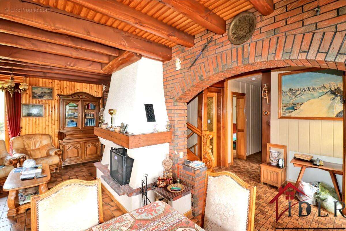 Maison à BROUVELIEURES