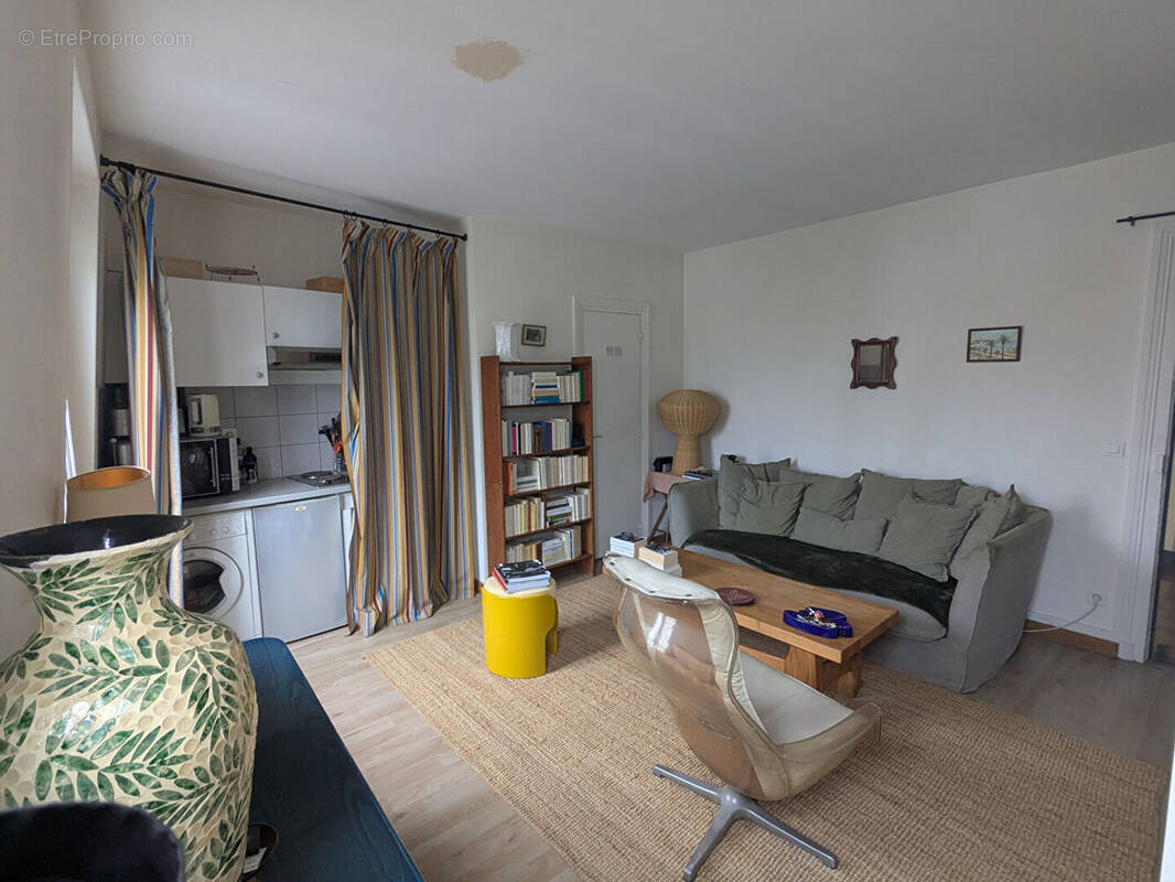 Appartement à PARIS-20E