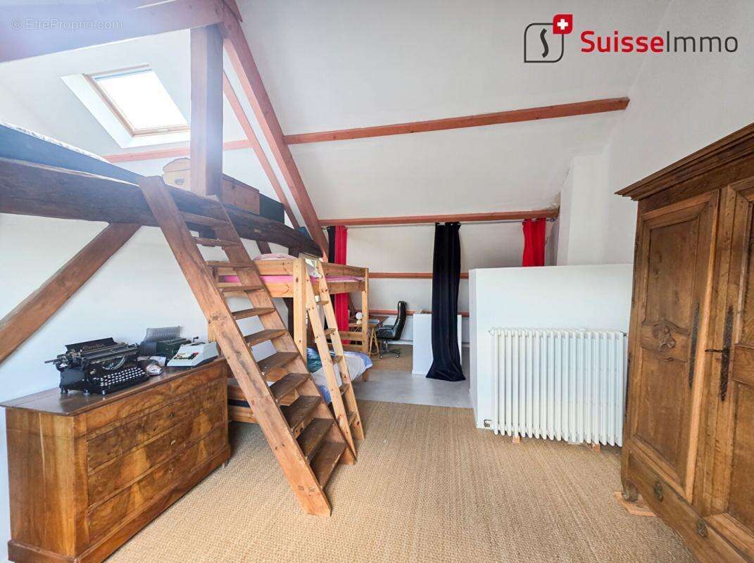 Maison à VALLEROIS-LE-BOIS