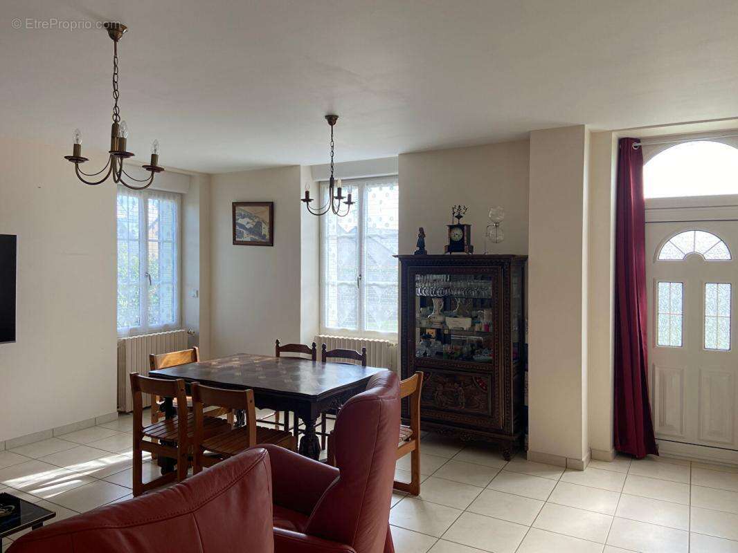 Maison à LA CHAPELLE-D&#039;ALIGNE