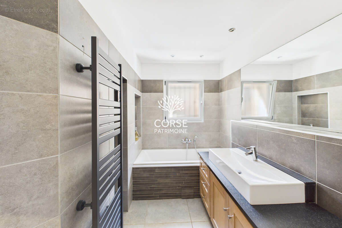 Maison à PORTO-VECCHIO