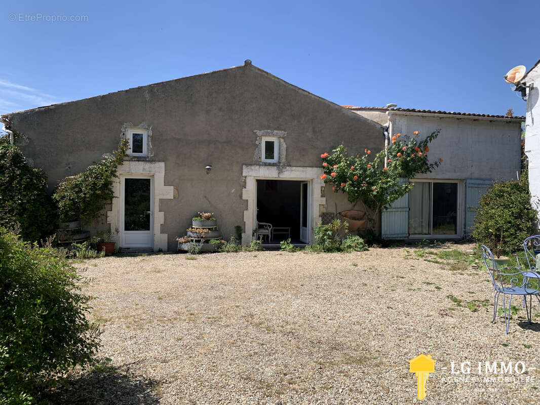 Maison à ARCES