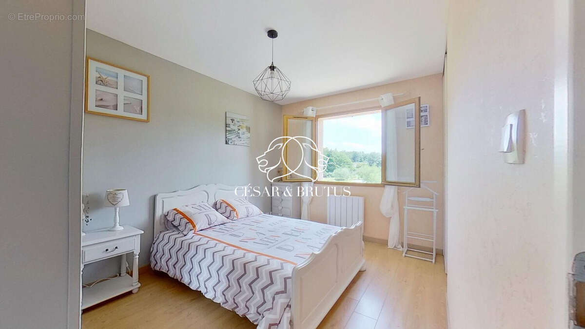 Maison à CHATILLON-SUR-CHALARONNE