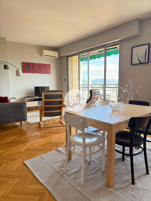 Appartement à MARSEILLE-6E
