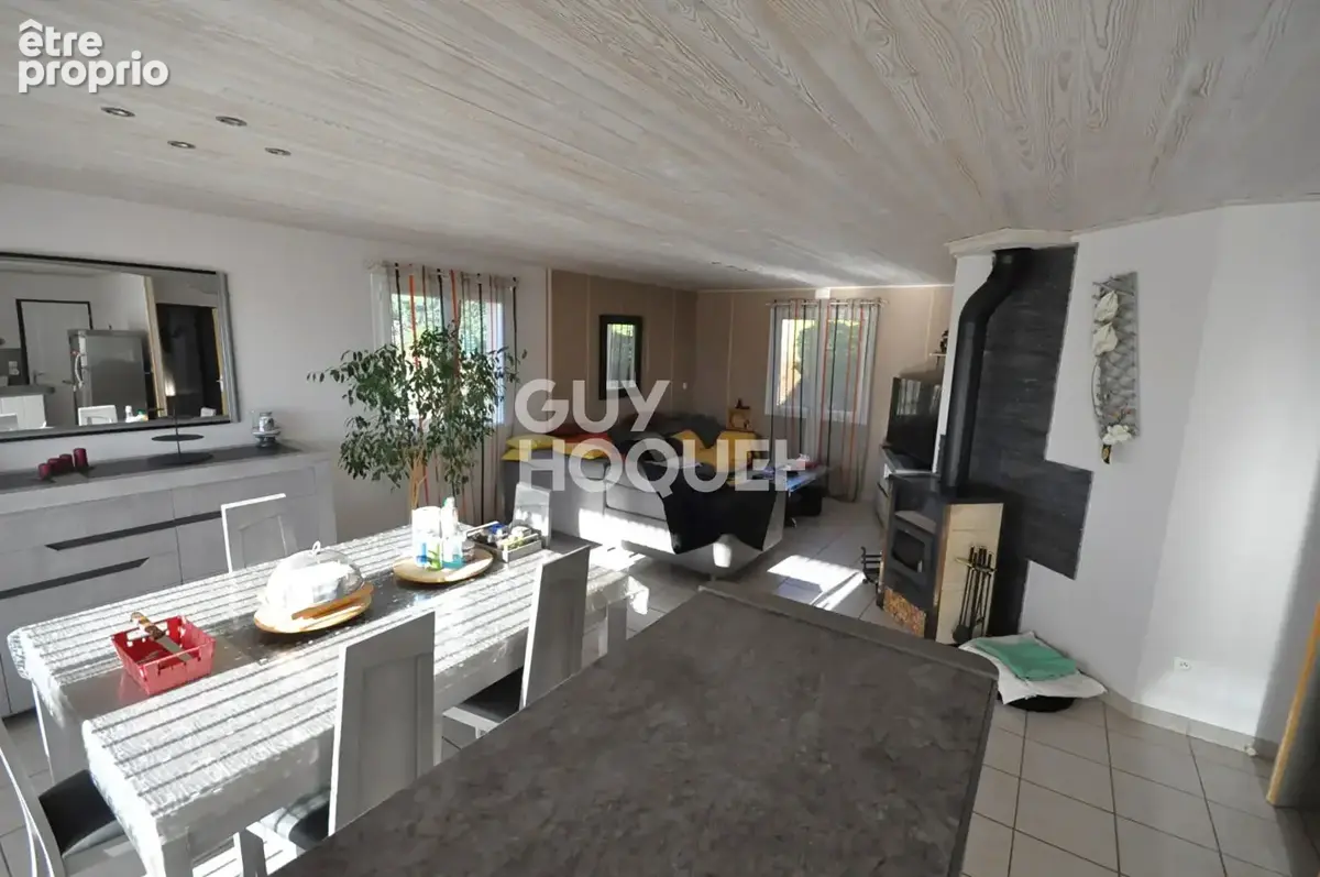 Maison de plain-pieds à Pomeys - photo 2