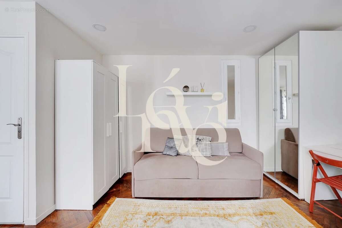 Appartement à PARIS-15E