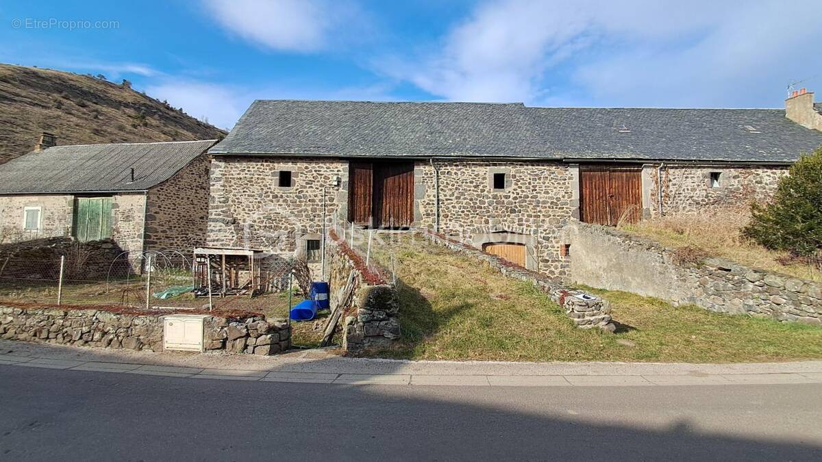 Maison à NEUSSARGUES-MOISSAC