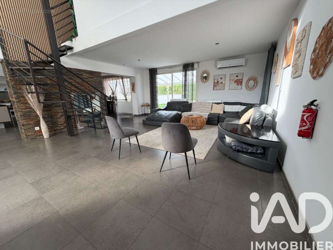 Photo 8 - Maison à AMBARES-ET-LAGRAVE