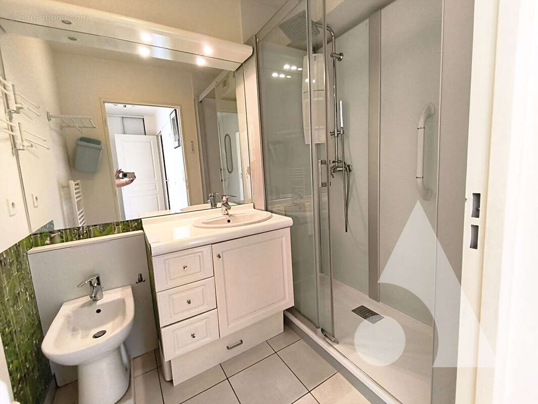 Appartement centre ville - 3 chambres - balcon - parking - photo 6