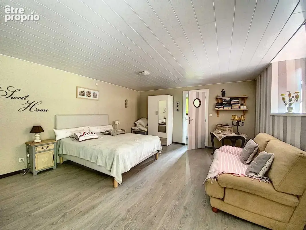 Une bastide du 16ème siècle rénovée de 260 m2 hab., aménagée en 2 logements et annexes, cour intérieure, pisci - photo 20