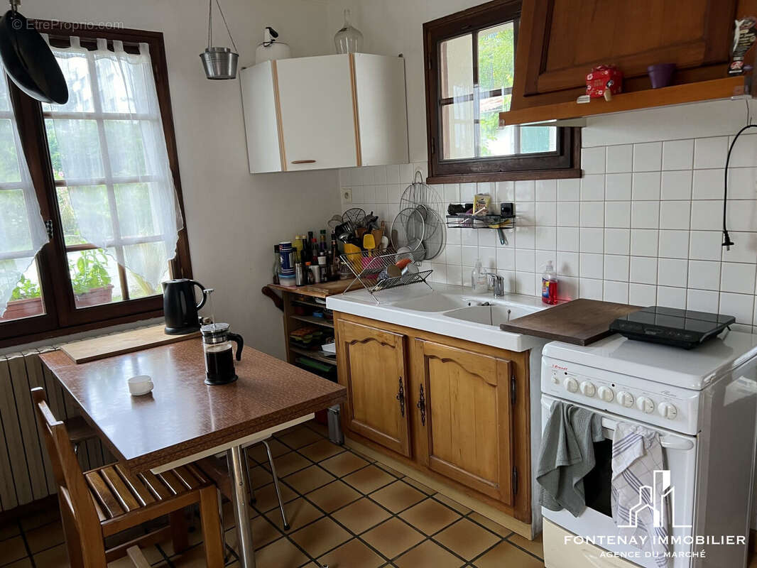 Maison 90 m² à Fontenay-Le-Comte  - photo 7