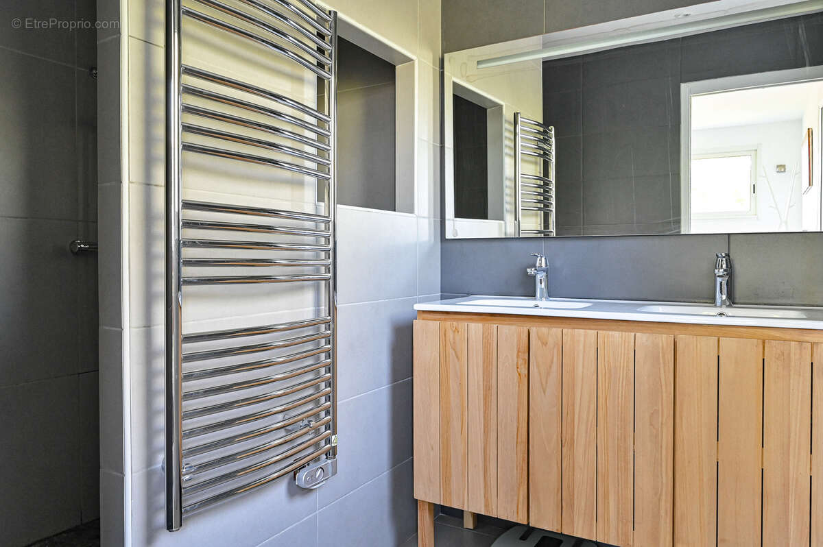 Maison à SOLLIES-TOUCAS