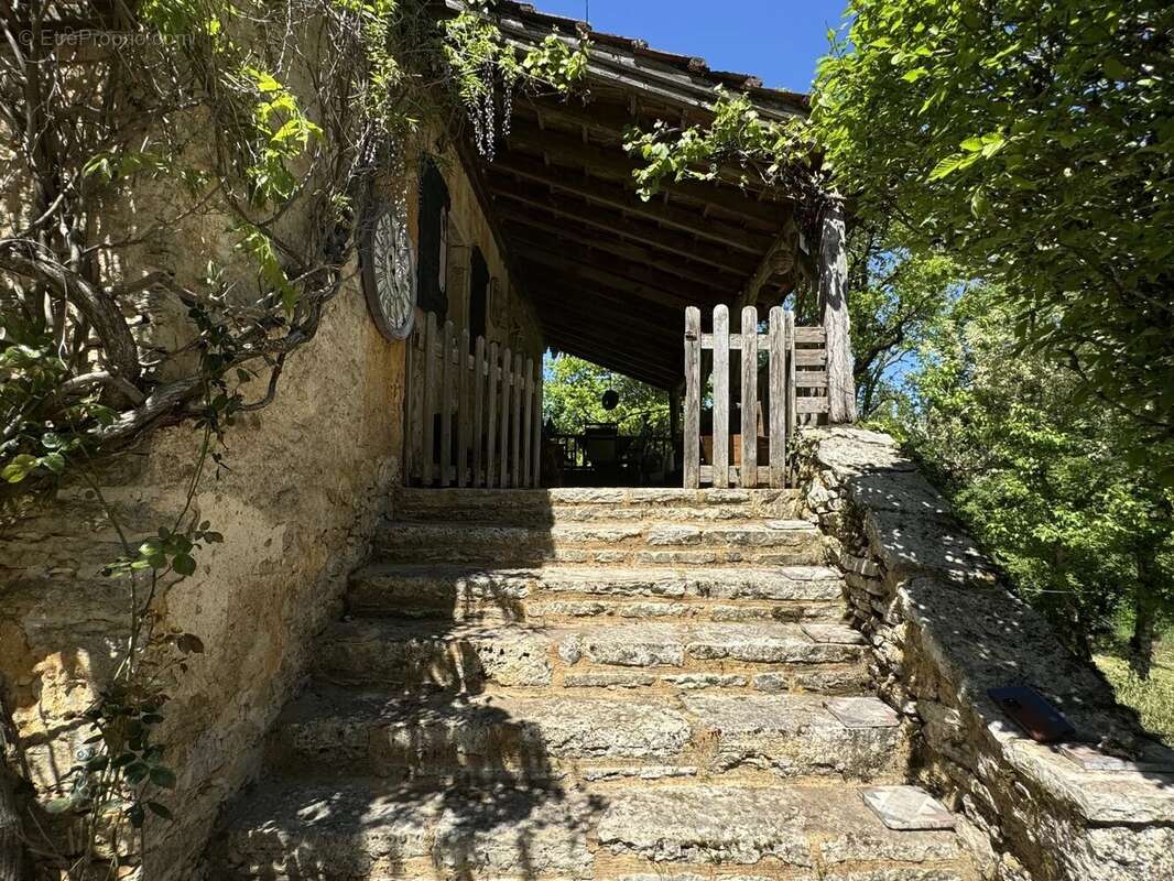 Maison à GOURDON