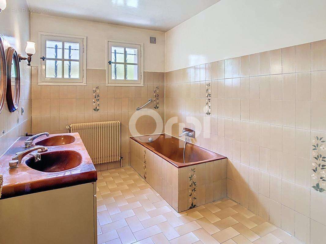 Maison à COULOUNIEIX-CHAMIERS