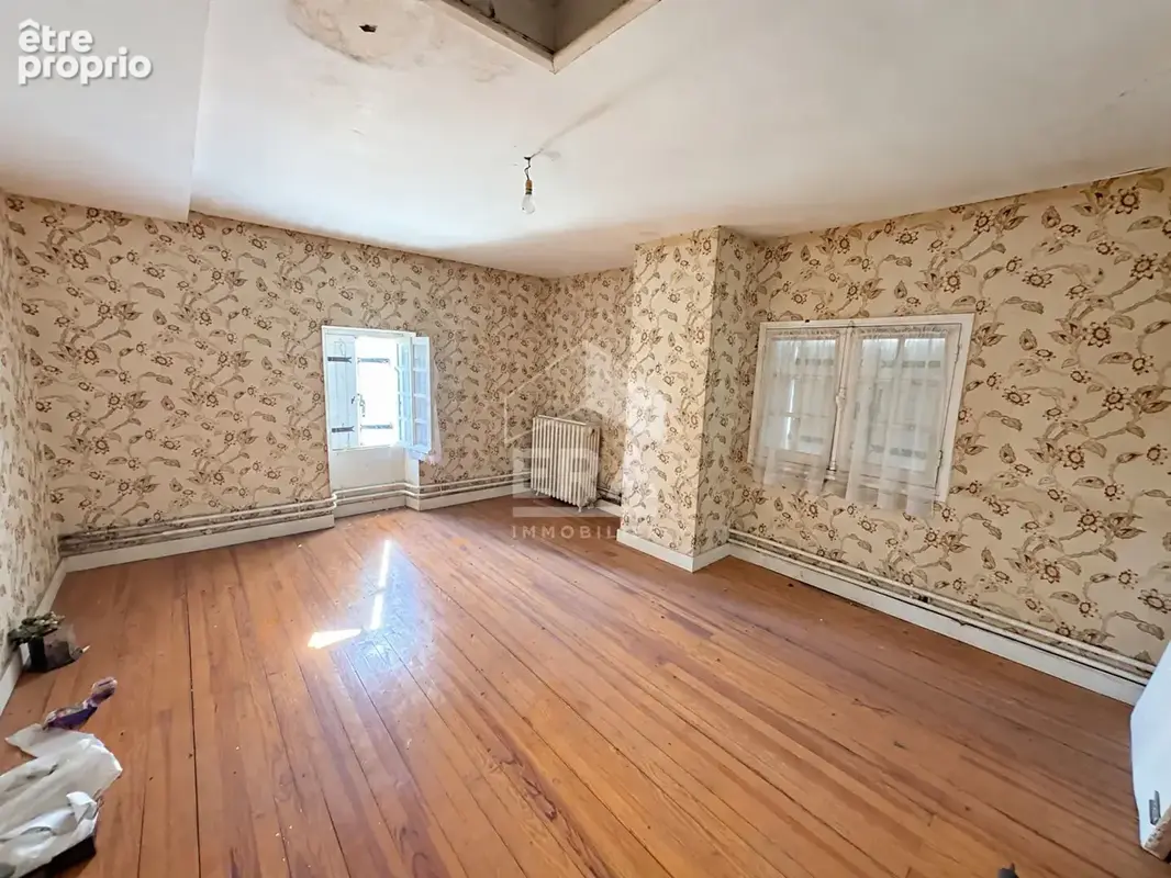 Maison à vendre - 6 pièces, 236 m² sur 2700 m² de terrain - photo 8