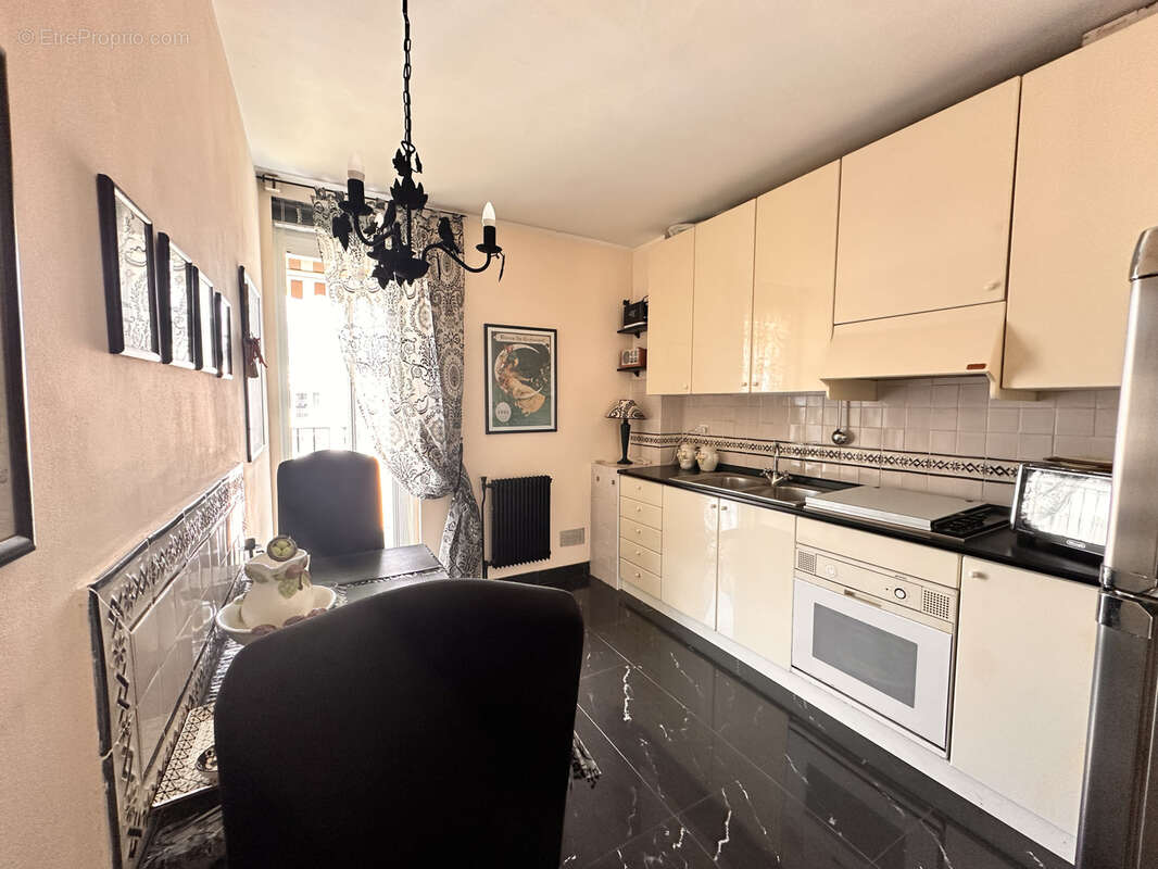 Appartement à ROQUEBRUNE-CAP-MARTIN