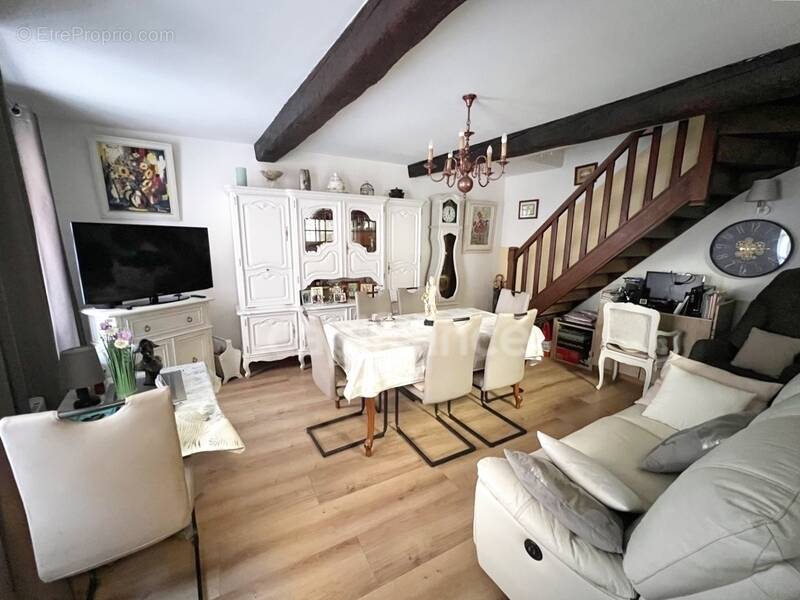 Maison à LES MEES