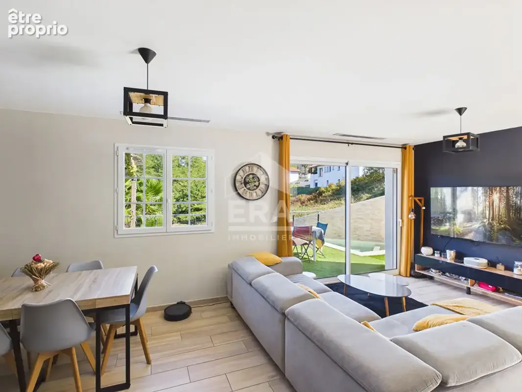 Cambo-Les-Bains - Vente Maison - grand sous-sol et piscine - photo 2