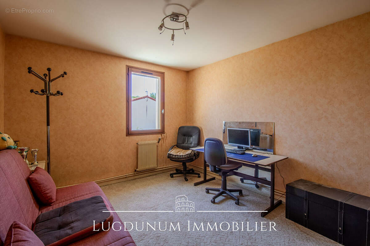 Maison Grigny Sur Rhone 5 pièce(s) 86 m2 avec beau Jardin - photo 11