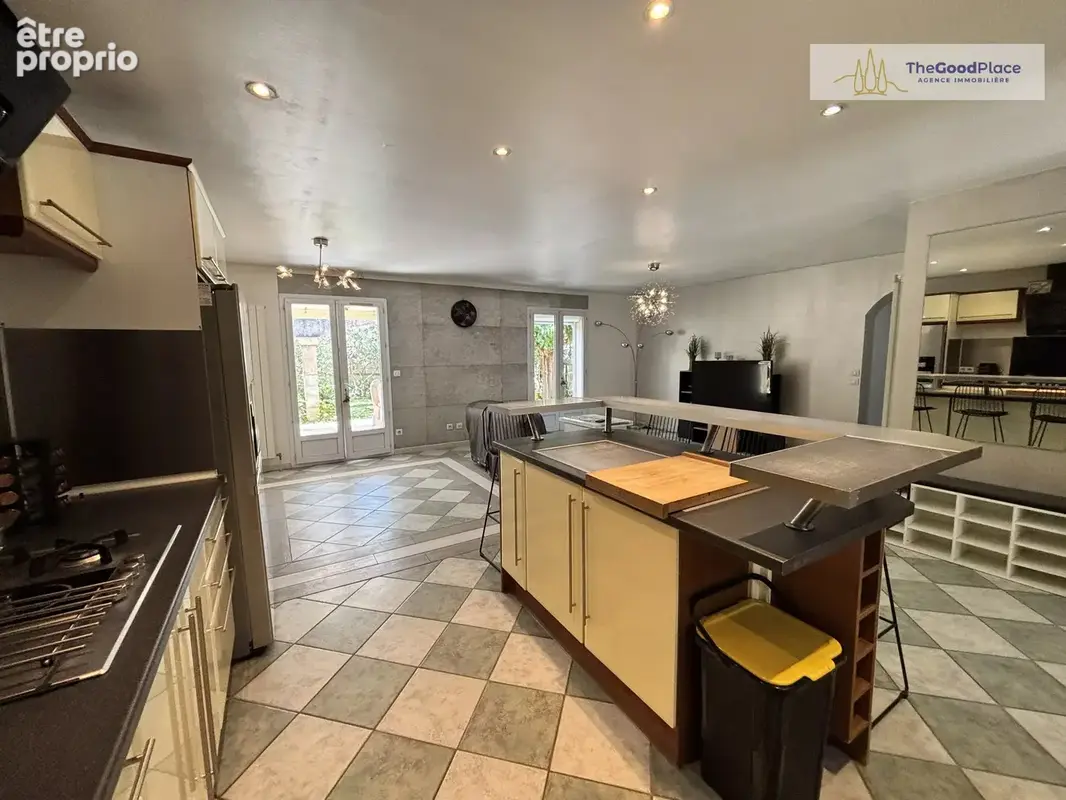 Saint Maximin La Sainte Baume Maison de plain-pied T6 - photo 7