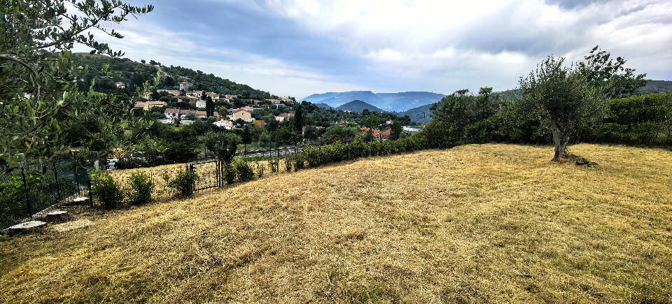 Terrain 700 m² à Levens  - photo 2