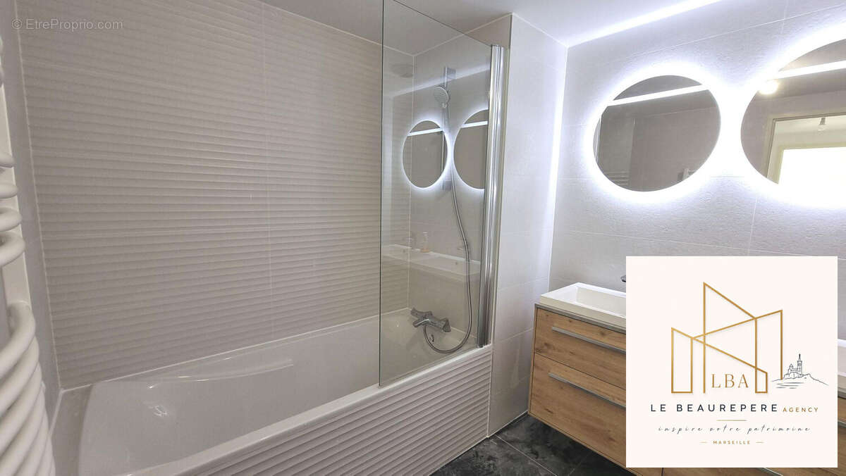 Appartement 122 m² à Marseille-8e  - photo 2
