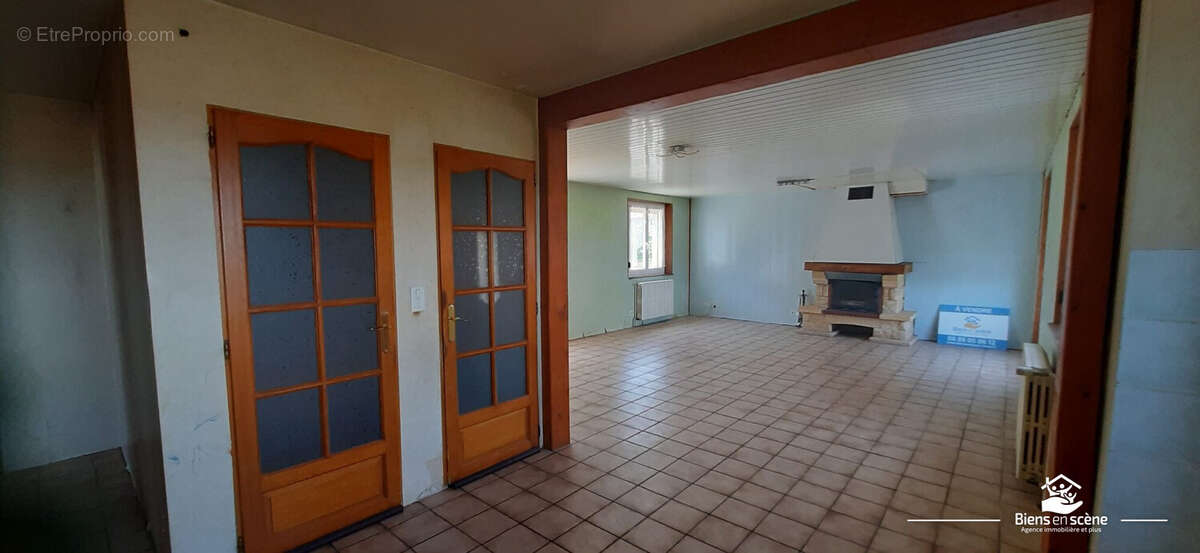 Maison à BIANS-LES-USIERS