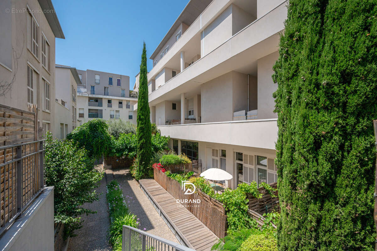 Appartement à MARSEILLE-2E