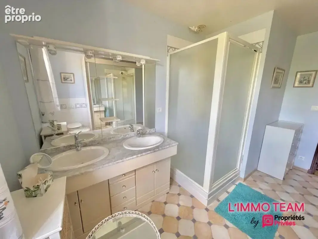 Maison 5 chambres, avec garages et piscine, sur 1.7Ha - vue imprenable - photo 17