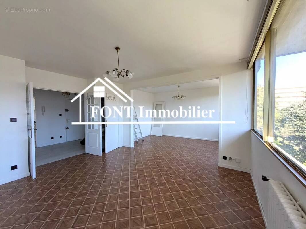 Appartement à SAINT-ETIENNE