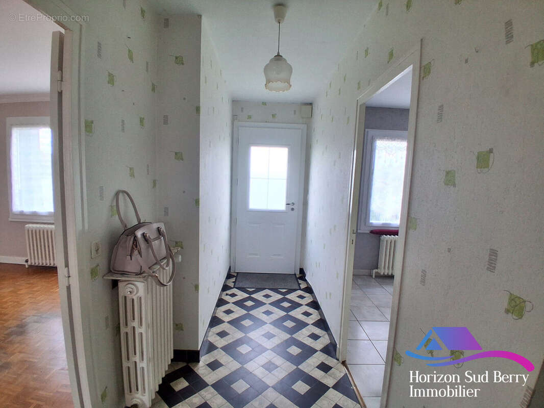 Entrée - Maison à LA CHATRE