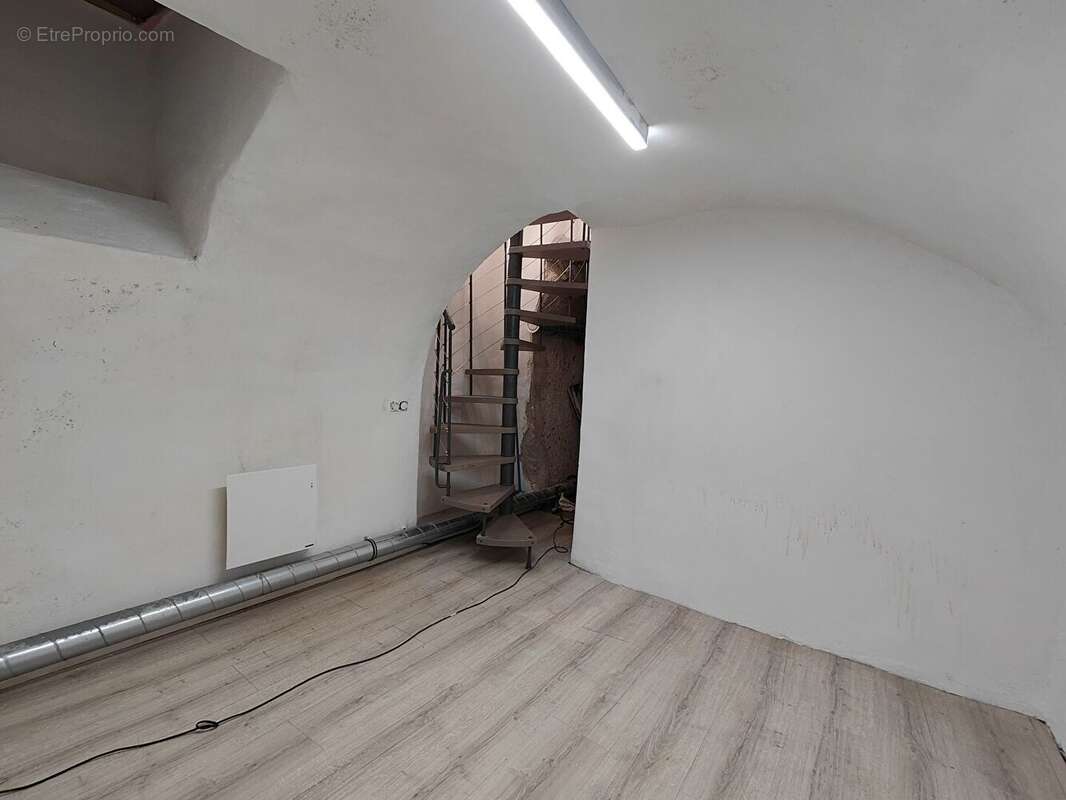 Commerce à PARIS-7E