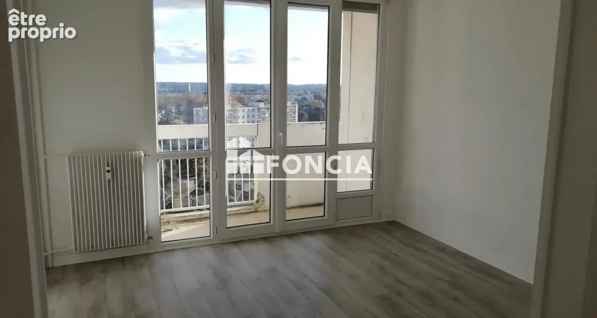 Nîmes Est – T4 de 81 m² au 12ᵉ étage vendu loué avec garage et cellier - photo 1