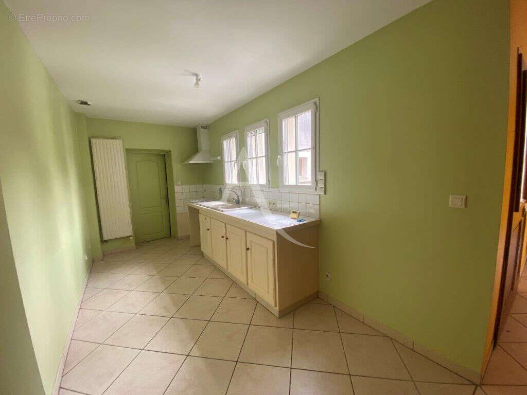 Maison à NEUVILLE-AUX-BOIS