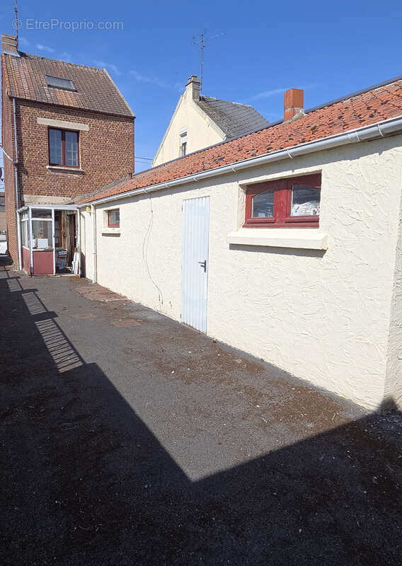 Maison à AULNOYE-AYMERIES