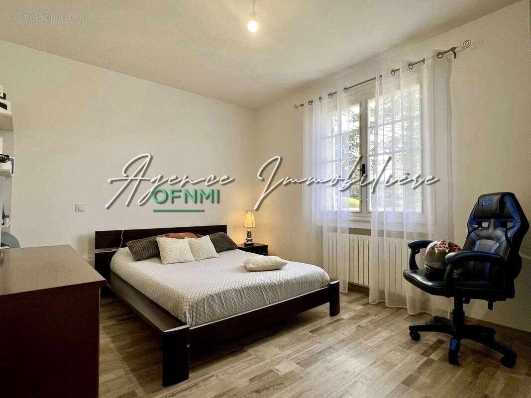 Maison à ECOTAY-L&#039;OLME